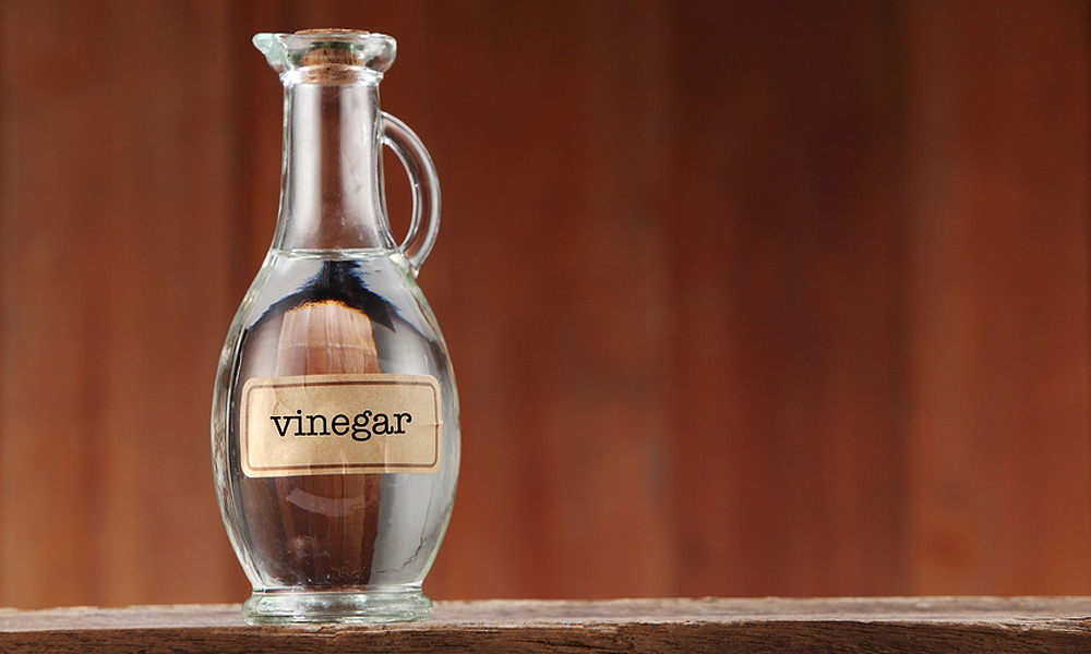 vinegar in a glass
